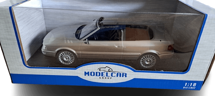 Modell 1:18 silber, 18373/259711